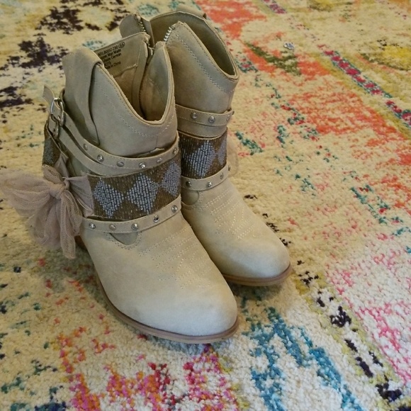 Boots - Picture 1 of 1